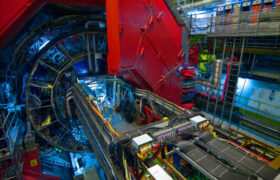 Des physiciens du CERN découvrent des preuves d&rsquo;une saturation en gluons à l&rsquo;intérieur des noyaux atomiques