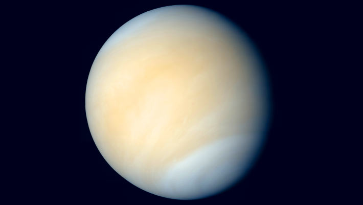 Quelque chose dans les nuages ​​de Vénus absorbe une quantité étonnante de lumière solaire